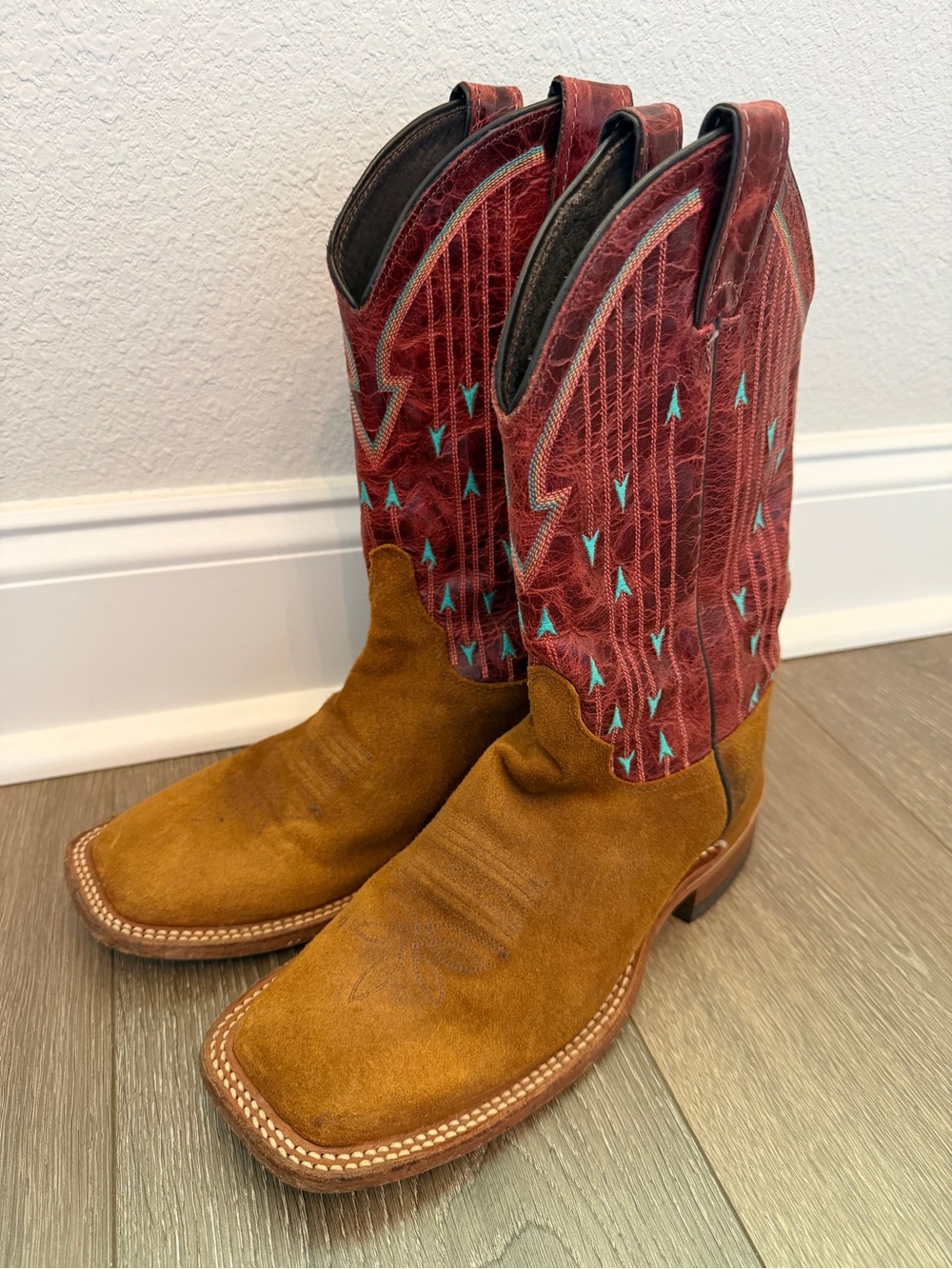 Justin Women’s Bent Rail Brown Cowboy Boots Maroon Shaft Turquoise Arrows Sz 8 C